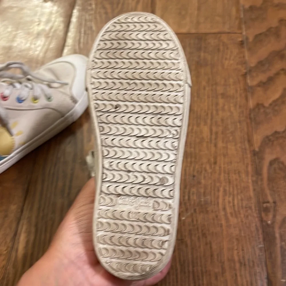 EUC Girls High Top Sneakers